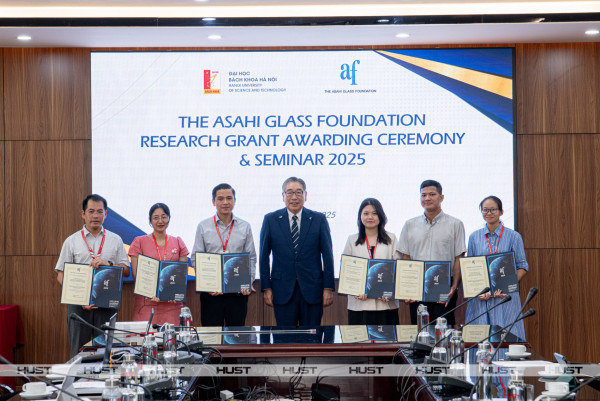 On August 6, Hanoi University of Science and Technology in collaboration with Asahi Glass Foundation (AF) organized the AF Research Grant Awarding Ceremony and Seminar 2025