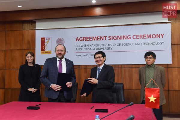 Cooperation between HUST and Uppsala University, Sweden  on 3+1 education contract in ICT Global