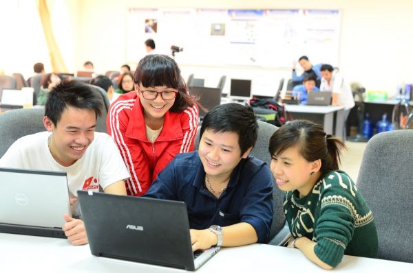 Đào tạo trình độ đại học trong lĩnh vực CNTT tại Trường ĐHBK Hà Nội