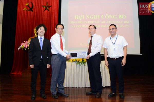 Trường ĐHBK Hà Nội và Tổng cục Đường bộ Việt Nam tăng cường hợp tác sử dụng định vị vệ tinh trong quản lý đường bộ