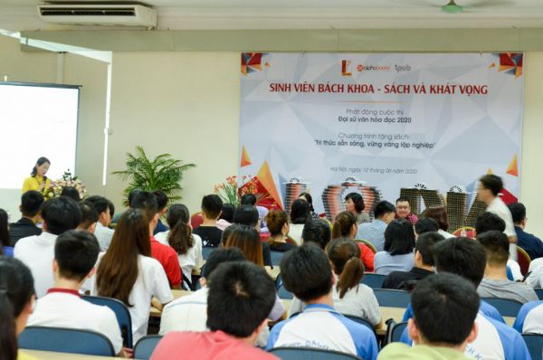 500 sinh viên háo hức tham gia sự kiện sách 