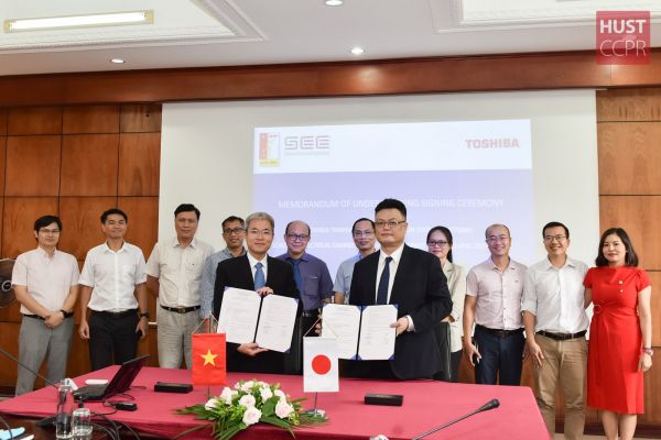 Lễ ký kết thỏa thuận hợp tác Viện Điện và Công ty TNHH Hệ thống Truyền tải và Phân phối Toshiba