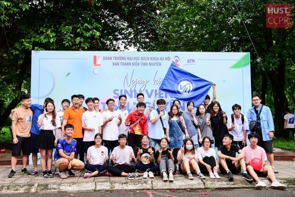 Bách khoa Hà Nội tôn vinh các hoạt động tình nguyện của sinh viên Trường