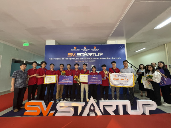 Sinh viên Bách khoa Hà Nội giành giải Nhất, Nhì SV-Startup