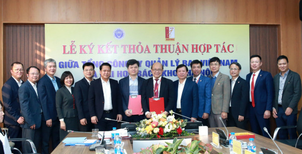Bách khoa Hà Nội ký kết hợp tác với Tổng công ty Quản lý bay Việt Nam