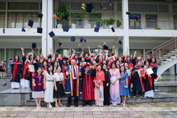 Celebrating 10 Cohorts of International Professional English Graduates