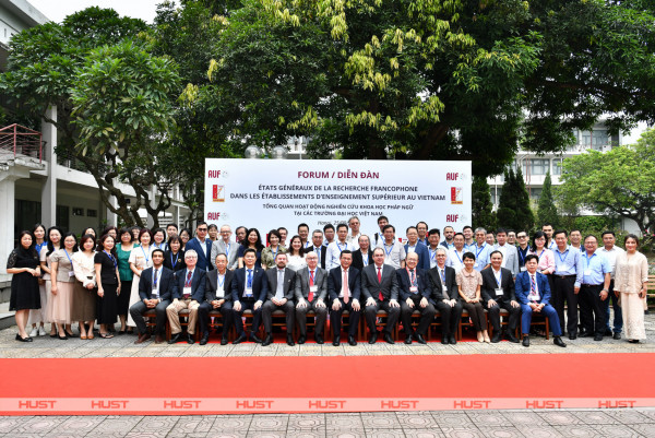 Delegates attend the Summit of Francophone Research in Higher Education Institutions in Vietnam