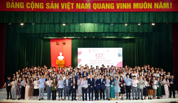 Các nhà khoa học, giảng viên, sinh viên tham dự Hội thảo quốc tế về Khoa học giáo dục và Giảng dạy ngoại ngữ năm 2024