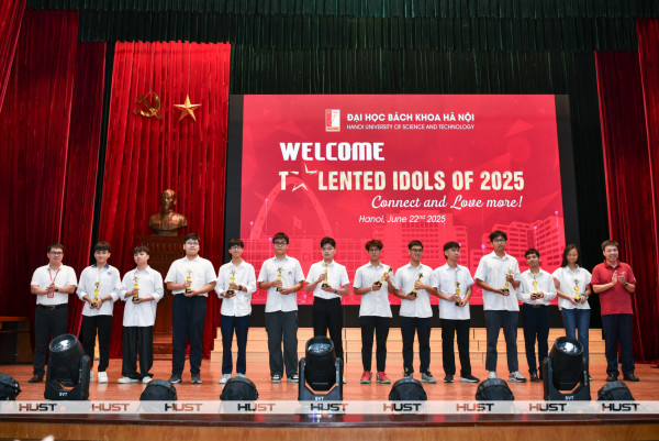 Sự kiện tiếng Anh đầu tiên cho Idol XTTN: Dấu ấn hội nhập đậm chất Bách khoa 