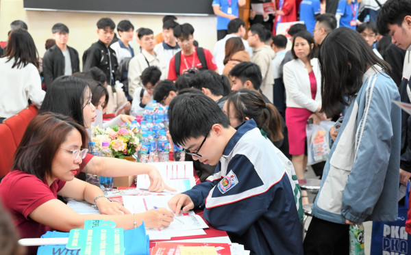 “Bắt sóng” tiếng Trung khoa học công nghệ