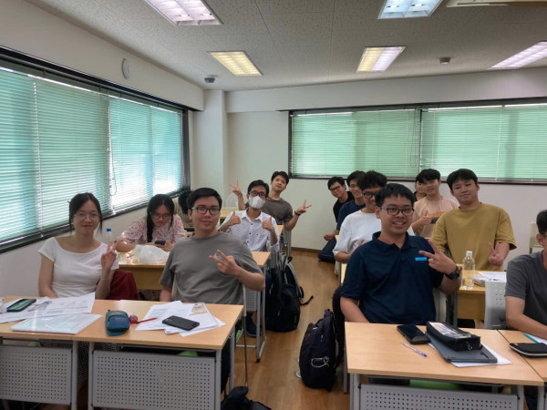 Sinh viên Bách khoa kể chuyện khám phá xứ Phù Tang