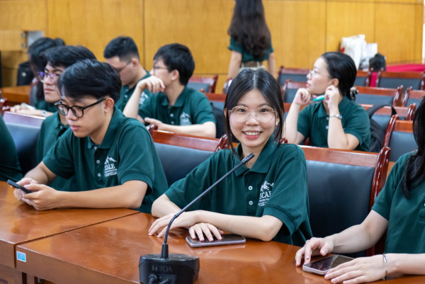 Cầu nối văn hoá cho thế hệ trẻ quốc tế