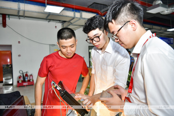 Đào tạo nhân tài gắn với đổi mới sáng tạo và khởi nghiệp