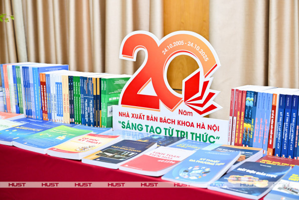 Dấu ấn 20 năm "dệt" tri thức thành những cuốn sách tại Bách khoa Hà Nội