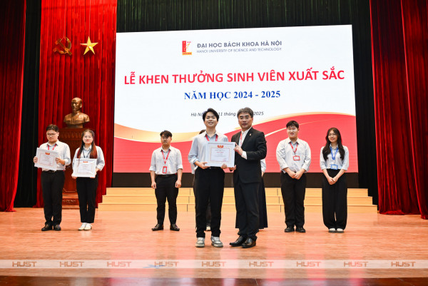 Chàng sinh viên “hệ cày cuốc” Bách khoa và những ngày học không bỏ cuộc