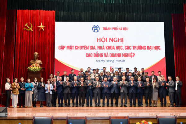 Thành phố Hà Nội gặp mặt chuyên gia, nhà khoa học và doanh nghiệp