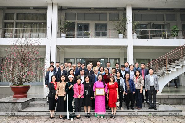 Mùa xuân Bách khoa, tri ân cán bộ, viên chức nghỉ chế độ