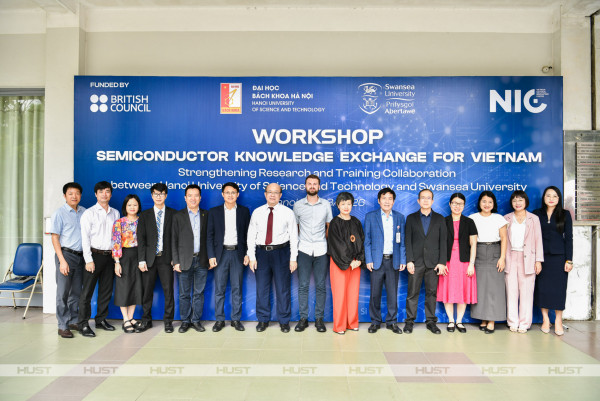 Hợp tác Việt - Anh thúc đẩy phát triển công nghệ bán dẫn