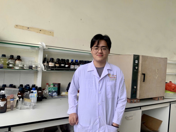 Chàng trai Olympic Hóa học và hành trình vạn dặm bắt đầu từ giảng đường CH1 Bách khoa