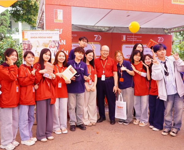 Vì sao các “ông lớn” công nghệ chờ đợi cử nhân Tiếng Hàn FL4 Bách khoa Hà Nội?