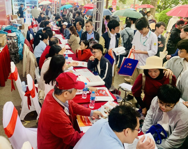 Những cuộc trò chuyện về tương lai tại “thủ phủ” đào tạo kỹ thuật - công nghệ Bách khoa Hà Nội