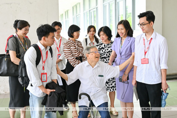 Có một “nếp nhà” Bách khoa