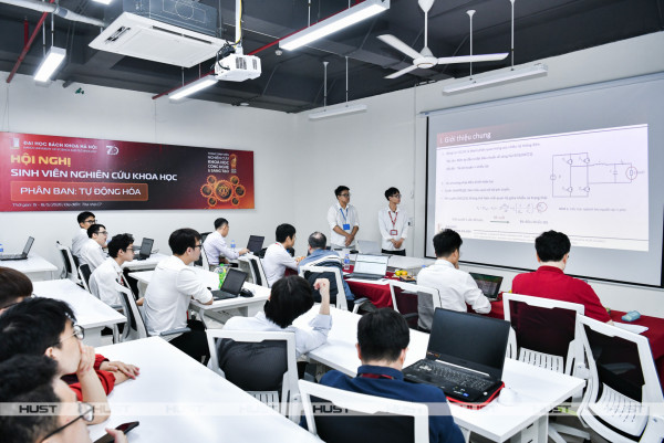 Hơn 2.200 sinh viên thắp lửa sáng tạo tại Hội nghị Sinh viên NCKH lần thứ 43
