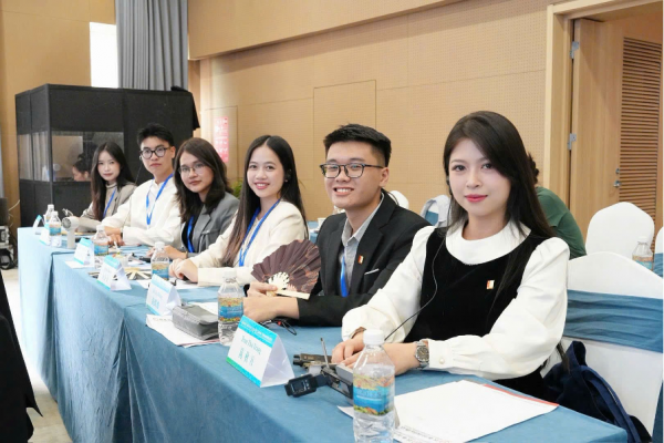 Sinh viên Bách khoa tự tin tỏa sáng trước 11 quốc gia thành viên ASEAN – Trung Quốc