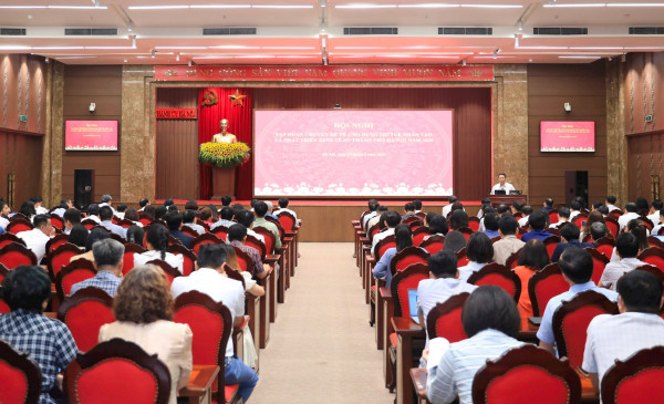 Đại học Bách khoa Hà Nội đồng hành cùng Thủ đô thúc đẩy ứng dụng AI và phát triển kinh tế số 