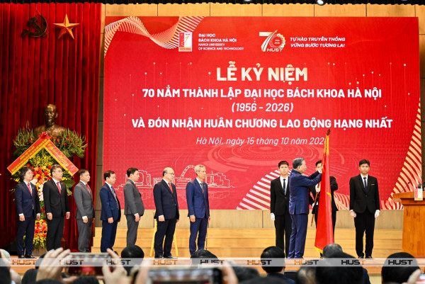 Tổng Bí thư, Chủ tịch nước Tô Lâm trao Huân chương Lao động hạng Nhất, giao 6 nhiệm vụ trọng tâm cho Đại học Bách khoa Hà Nội