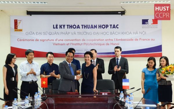 Trường ĐHBK Hà Nội ký kết thỏa thuận hợp tác với Đại sứ quán Cộng hòa Pháp tại Việt Nam