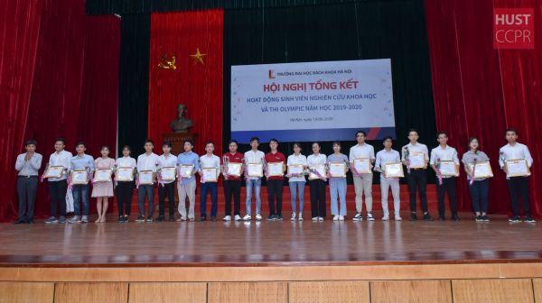 Sức trẻ sinh viên Bách khoa Hà Nội NCKH phục vụ cuộc sống