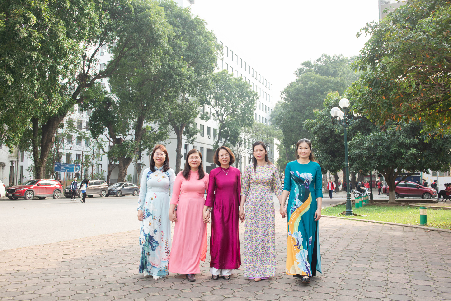 Niềm vui của 5 tân phó giáo sư nữ Bách khoa năm 2022 