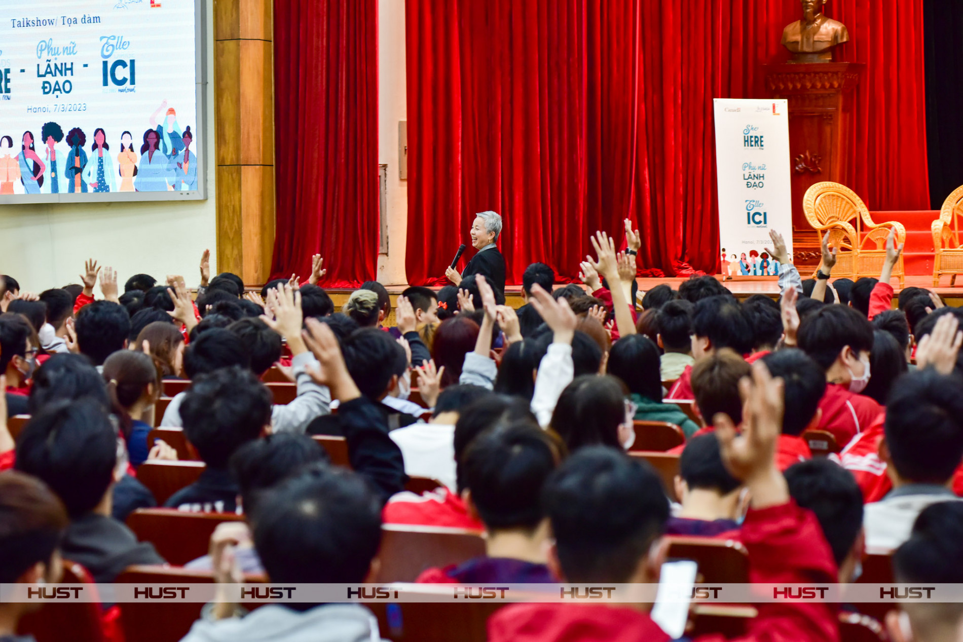 Tọa đàm về lãnh đạo nữ truyền cảm hứng đến toàn sinh viên Bách khoa Hà Nội