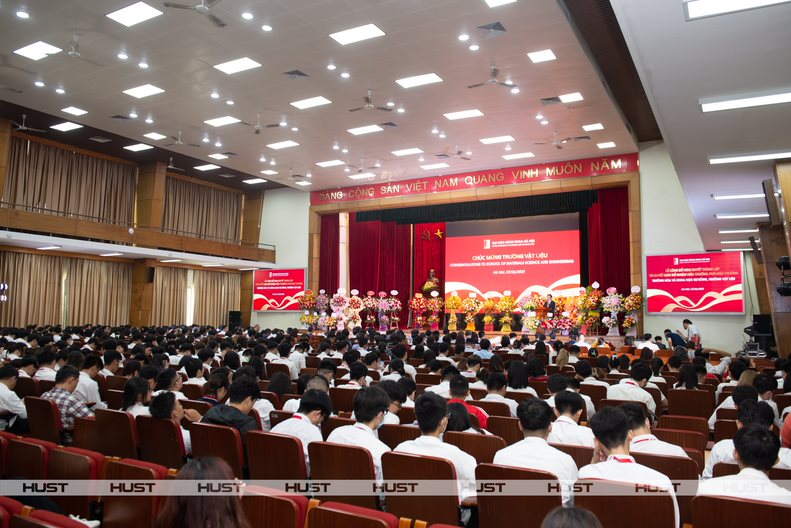 HUST celebrated the establishment of the two new schools