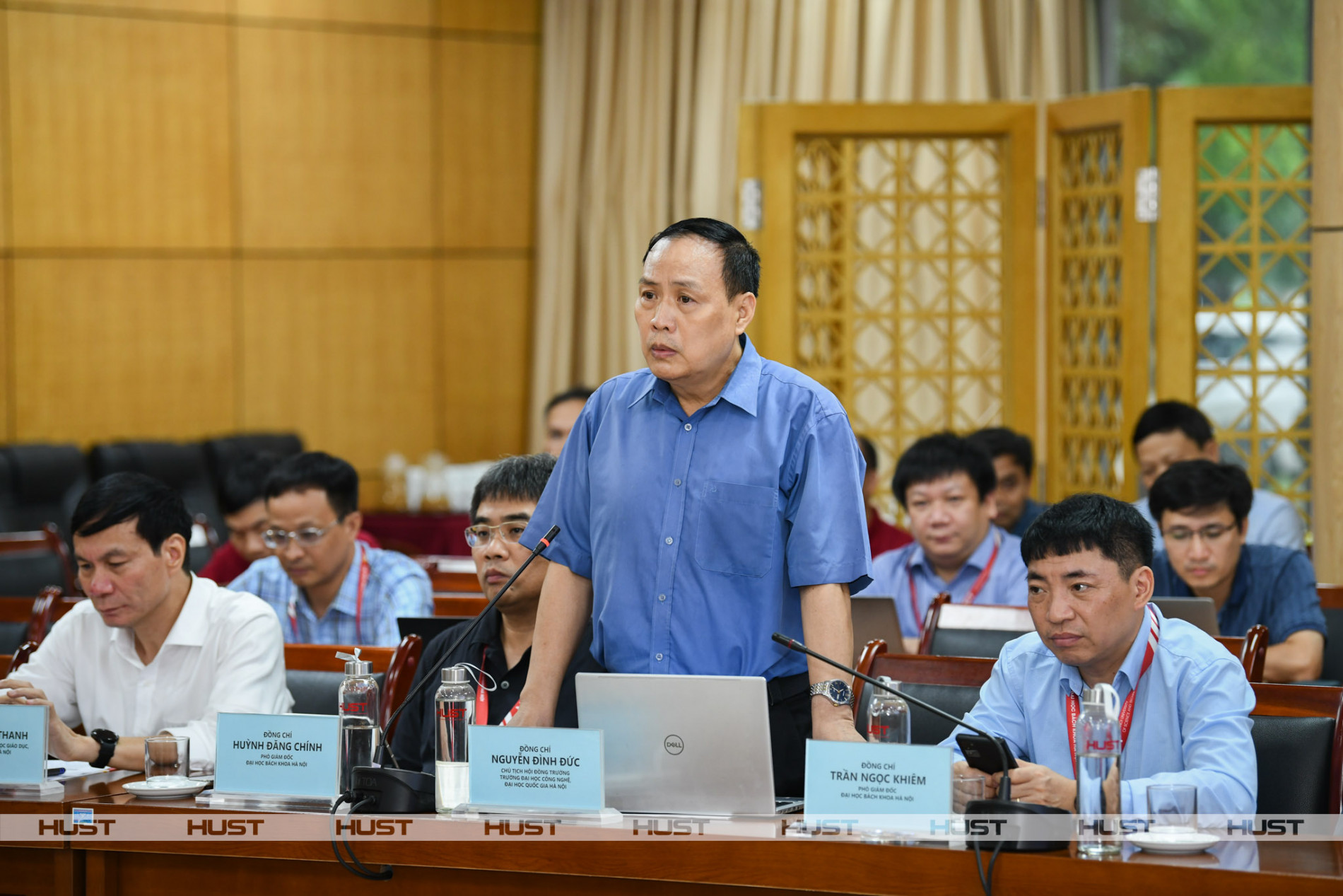 GS. TSKH Nguyễn Đình Đức, Chủ tịch HĐT, Trường ĐH Công nghệ, ĐHQG Hà Nội - phát biểu tại Tọa đàm