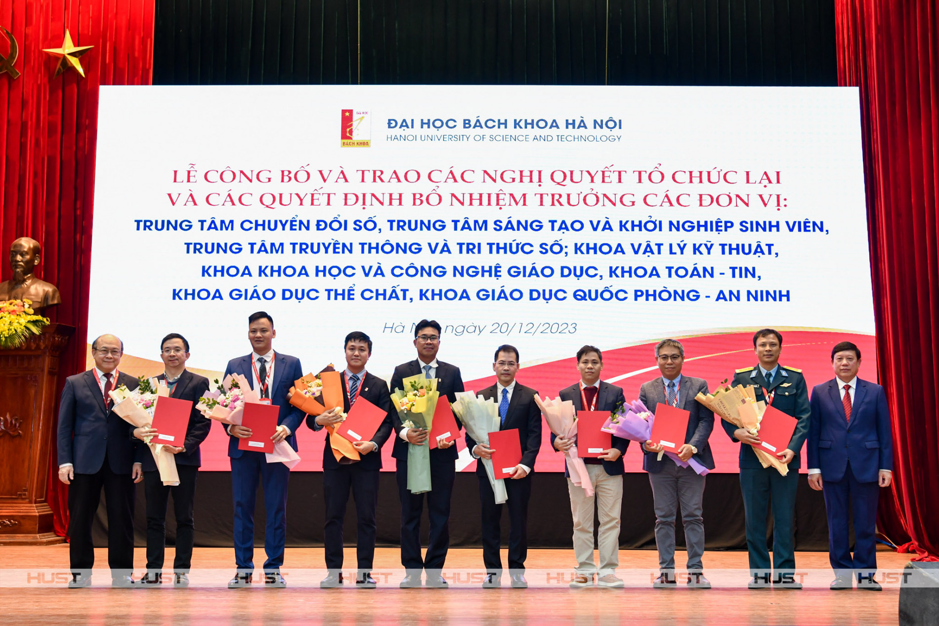 Lãnh đạo ĐHBK Hà Nội chúc mừng 8 nhà giáo được bổ nhiệm Trưởng các đơn vị