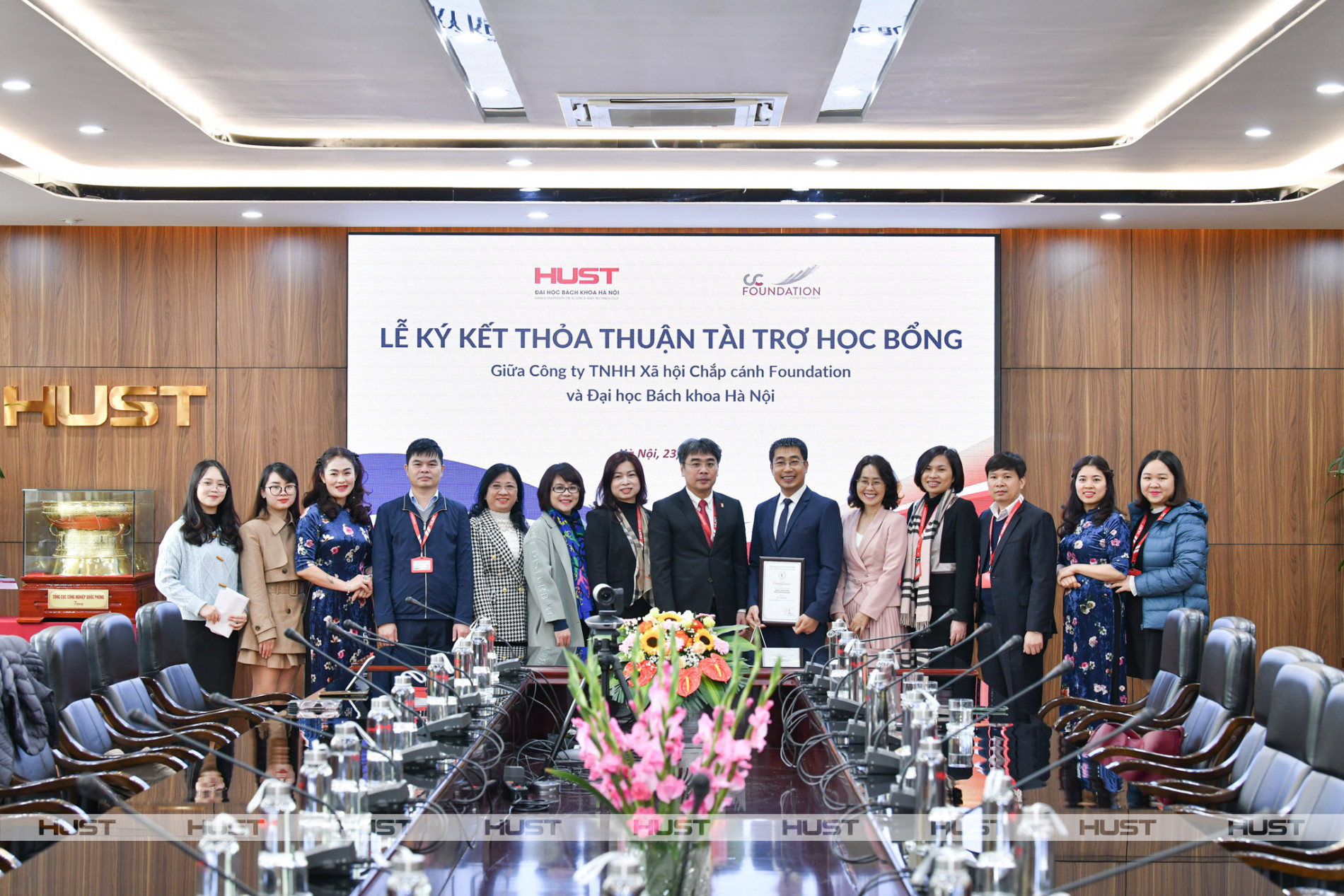 Bách khoa Hà Nội và doanh nghiệp ký kết thỏa thuận tài trợ 3 tỷ đồng học bổng năm 2024