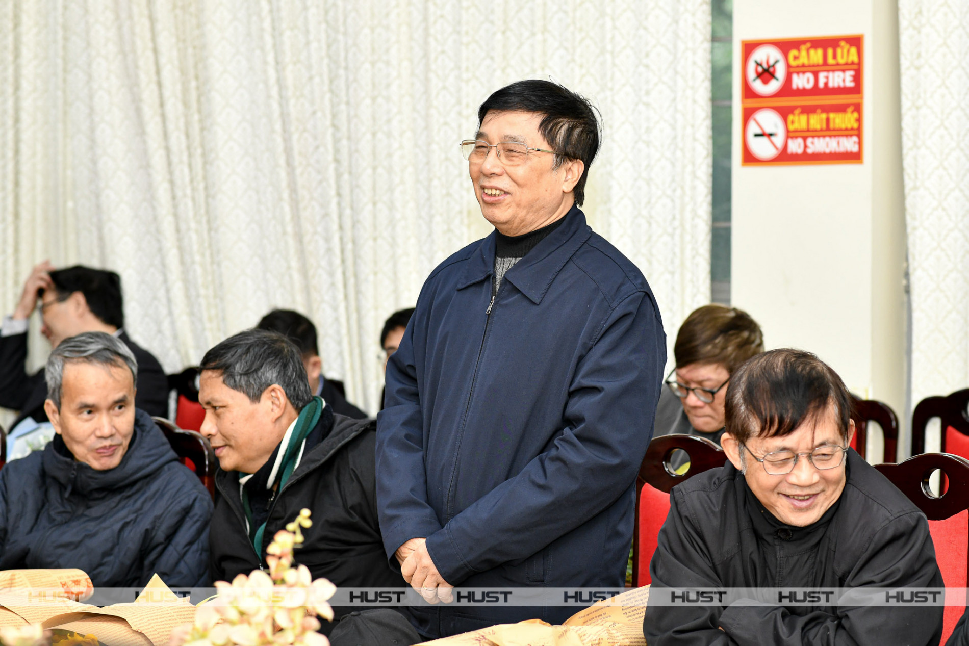 GS. Nguyễn Thế Mịch, giảng viên Trường Cơ khí, ĐHBK Hà Nội phát biểu tại buổi gặp mặt ngày 29/2.