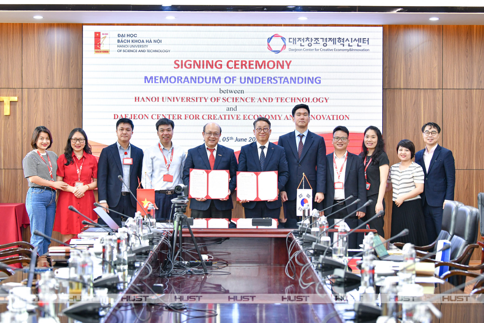 Bách khoa Hà Nội đẩy mạnh hợp tác hoạt động khởi nghiệp, đổi mới sáng tạo với DCCEI (Hàn Quốc)