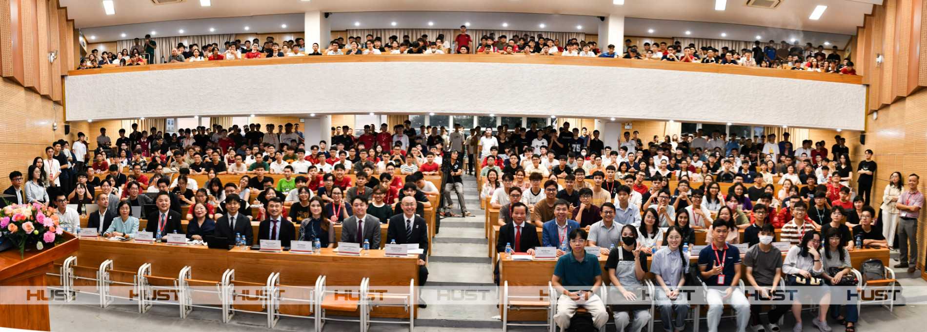 Toàn cảnh Lễ Khai giảng khoá học Global Consumer Intelligence