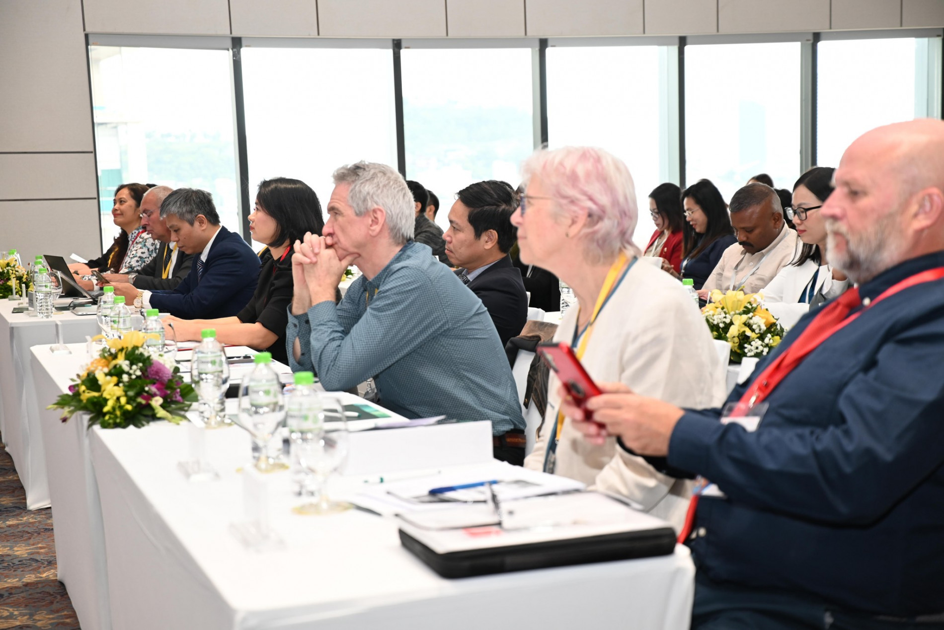 Các nhà khoa học quốc tế tham dự Hội thảo ICEF 2025