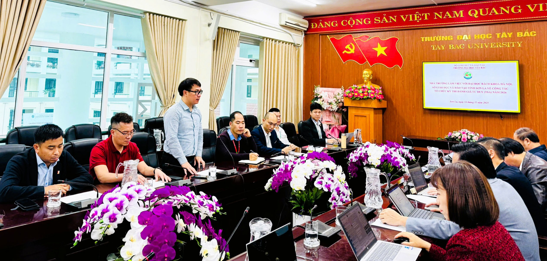 z7233230445767 70520241abfcdfa17614a21543b2d040