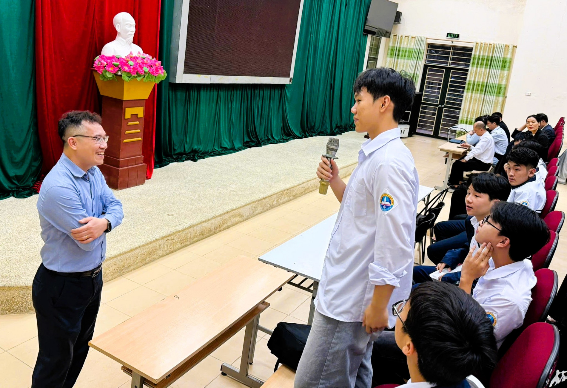 z7233230472050 014f66eb63ef2d60a54bab78ab906844