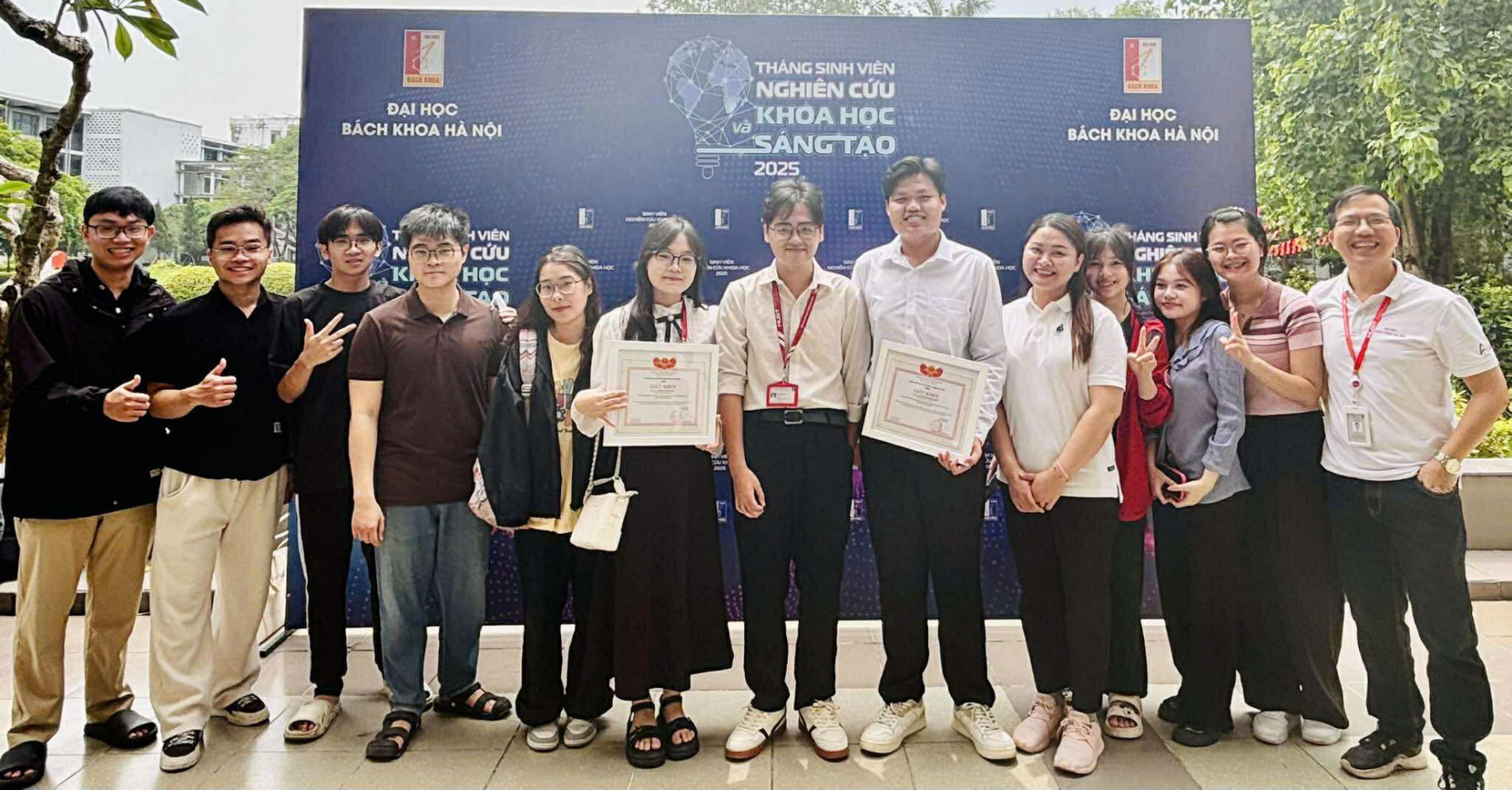 z7617989854016 f72200a46e3e9bd5f7815b2a9614e988