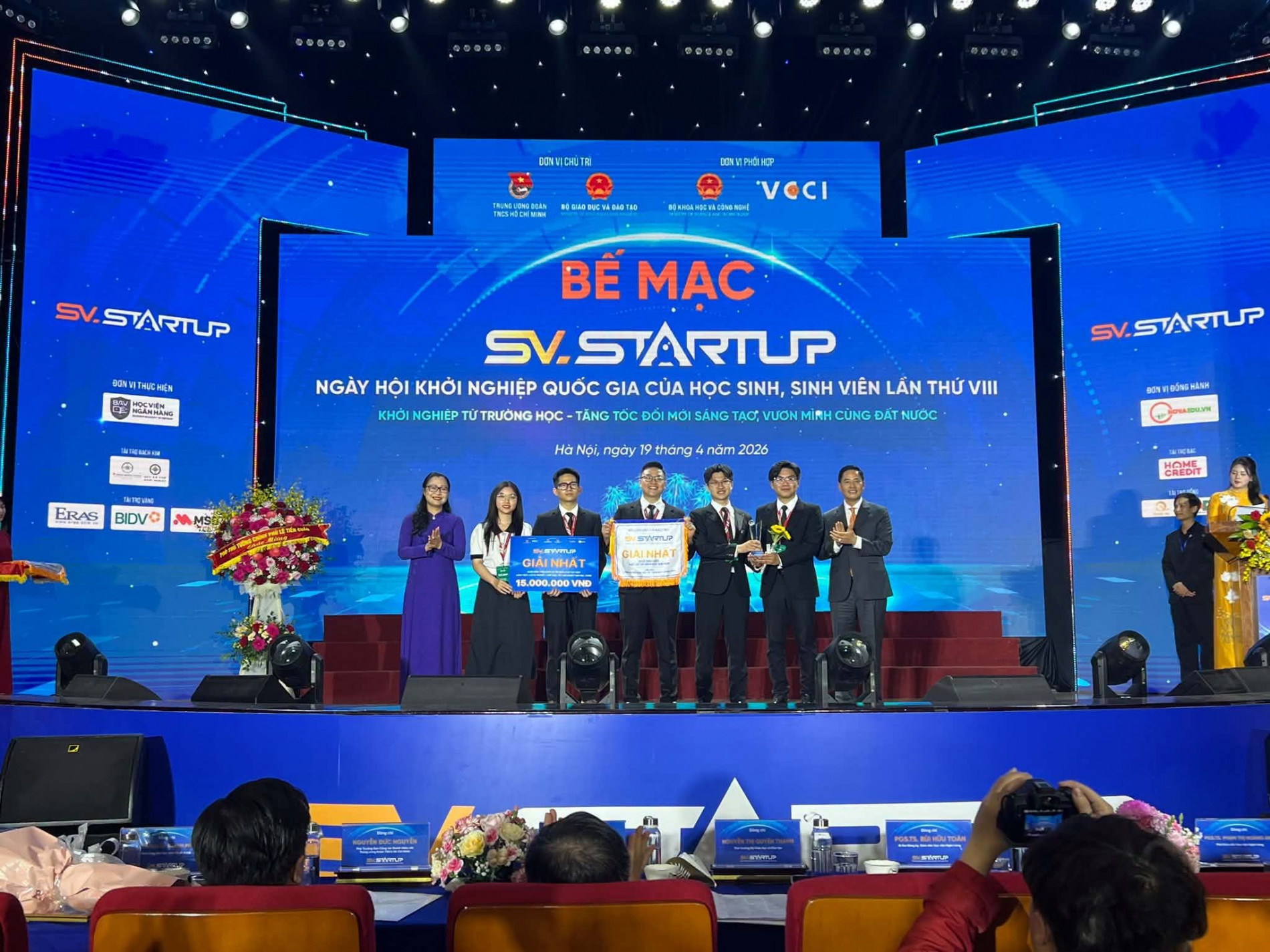 VietMedX³ tỏa sáng với ngôi vị Quán quân tại Ngày hội Khởi nghiệp quốc gia của học sinh, sinh viên lần thứ VIII năm 2026