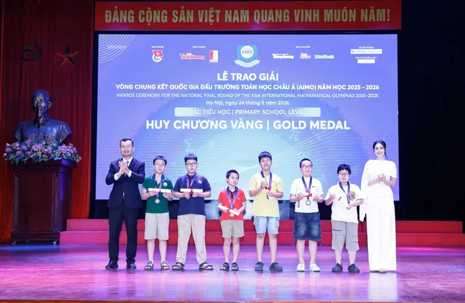 trao giai cho cac thi sinh 5282 8627 jpg