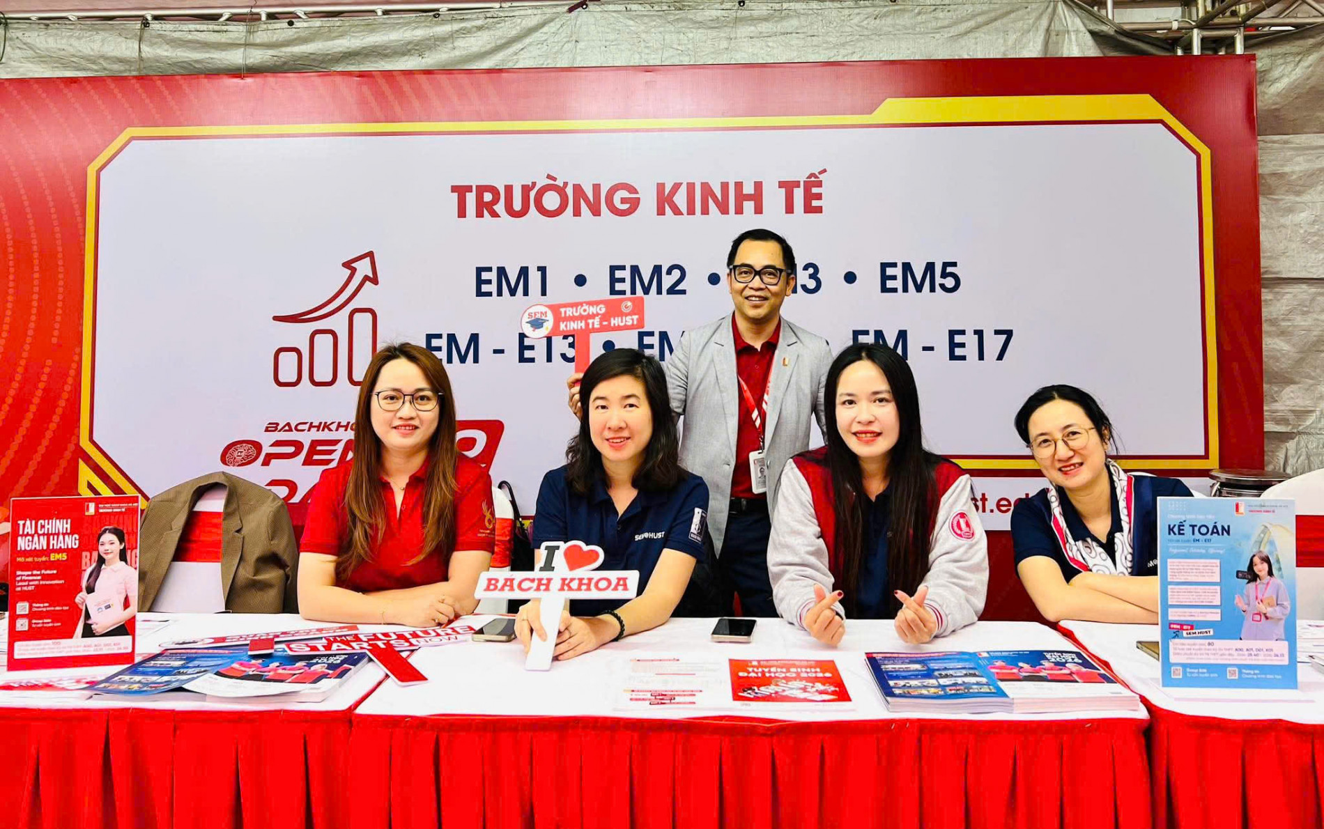 Sản phẩm mới của những người thầy chưa bao giờ ngừng học
